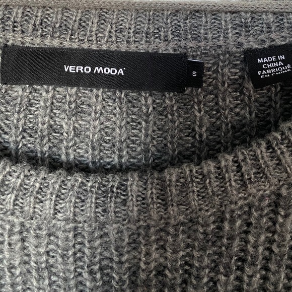 CropTop Sweater - Picture 3 of 3